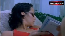 89. Marion Cotillard in Bikini – Une Femme Piegee