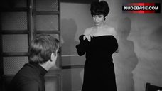 23. Marianne Prevost Naked Breasts – Vibrations