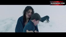 89. Rifka Lodeizen Bare Breasts – Disappearance