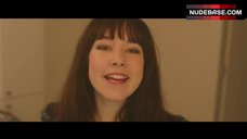 12. Hannah Hoekstra Shows Her Ass – App