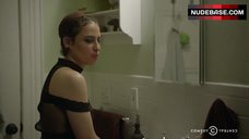 78. Ilana Glazer Hot Scene – Broad City