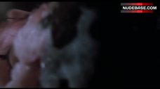 155. Linda Fiorentino Sex in Bathtub – The Moderns