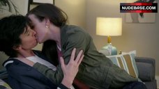 100. Stephanie Allynne Lesbian Kissing – One Mississippi