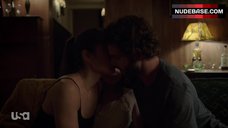 45. Jessica Biel Lesbian Kiss – The Sinner