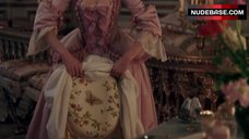 1. Sexuality Kirsten Dunst – Marie Antoinette