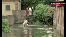 23. Amanda Plummer Nude Riding Horse – 81/2 Women