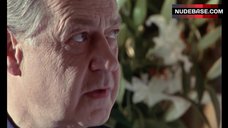 34. Amanda Plummer Shows Breasts – 81/2 Women