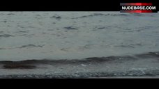 34. Nicky Whelan Lesbi Scene – Inconceivable