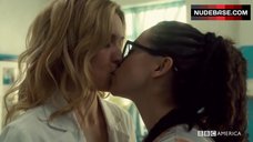 12. Evelyne Brochu Lesbian Scene – Orphan Black