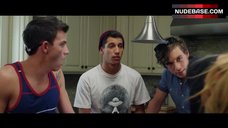 34. Sarah Agor Lesbian Kissing – Wtf!