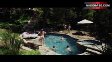 Sarah Agor Bare Butt – Wtf!