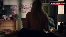 56. Lia Marie Johnson Side Boob – T@Agged