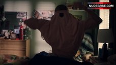 78. Lia Marie Johnson Side Boob – T@Agged