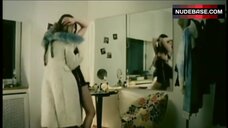 89. Julie Fournier Sexy Scene – Snow White