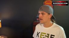 78. Laurel Norton Pole Dancer – Deet N Bax Save The World