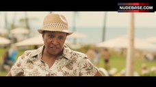 144. Amy Schumer Bikini Scene – Snatched