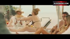 23. Amy Schumer Bikini Scene – Snatched