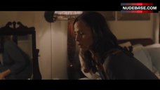 89. Jennifer Garner Nipple Slip – Wakefield