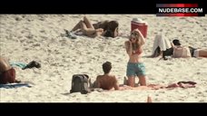 23. Roeline Daneel Bikini Scene – Beauty