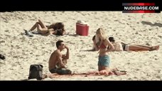 Roeline Daneel Bikini Scene – Beauty