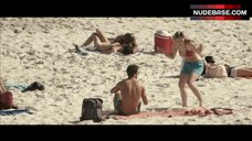 89. Roeline Daneel Bikini Scene – Beauty
