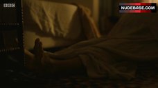 12. Elisabeth Moss Interrupted Sex – Top Of The Lake