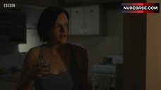 23. Elisabeth Moss No Bra – Top Of The Lake