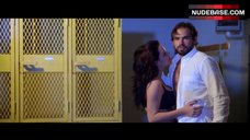 67. Hannah Richter Shows Big Boobs – Bonejangles