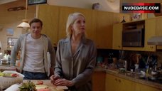 Ellen Barkin No Bra – Animal Kingdom