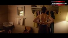 67. Jessica Biel Unhooks Bra – Hitchcock