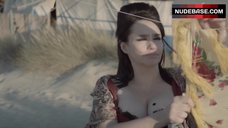 45. Beatrice Dalle Decollete – Morning Star