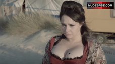 89. Beatrice Dalle Decollete – Morning Star