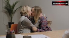 89. Anne Heche Lesbian Kissing – Catfight