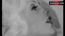 100. Mary Vivian Pearce Breasts Flash – Multiple Maniacs