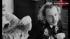 199. Mary Vivian Pearce Breasts Flash – Multiple Maniacs