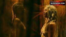 Amy Ferguson Nude in Lesbi Scene – Split