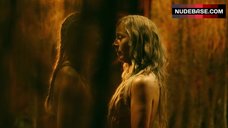 89. Amy Ferguson Nude in Lesbi Scene – Split