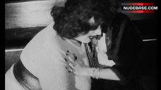 Mink Stole Lesbi Scene – Multiple Maniacs