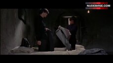 89. Anita Sanders Naked in Bed – Una Vita Violenta