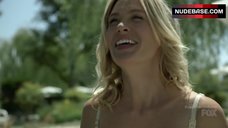 89. January Jones in Underwear – The Last Man On Earth