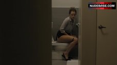 89. Daryl Hannah Toilet Scene – The Girlfriend Experience