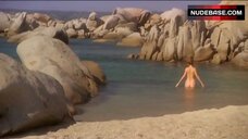 1. Diver Chasing Naked Alice Taglioni – Detrompez-Vous