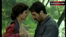 Noemie Kocher Bare Tits – Le Roi En Son Moulin