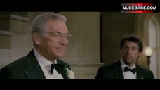 34. Kelly Carlson Cleavage – Made Of Honor