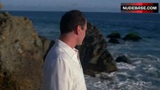 1. Kelly Carlson Bikini Scene – Nip/Tuck