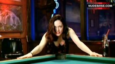 89. Rose McGowan Decollete – Roads To Riches