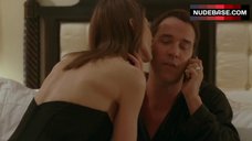 78. Perrey Reeves Underwear Scene – Entourage