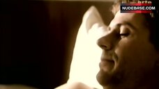 1. Emmanuelle Laborit Shows Breasts – Stille Liebe