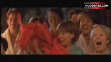34. Helen Mirren Take Off Her Clothes – Calendar Girls