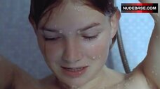 100. Nude Sophie Quinton in Shower – La Chatte Andalouse